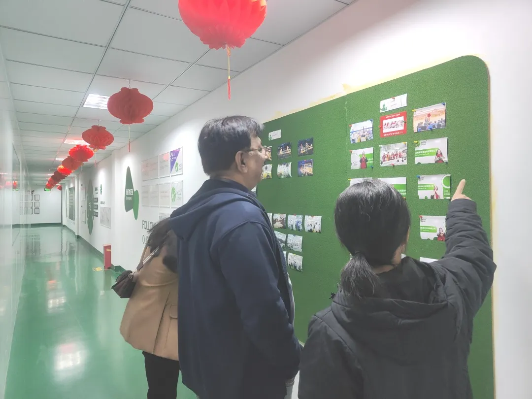 Indische Industriefachdelegation prüft Hengkuai Lasers Standort Suzhou zur Skalierung der ECO2 LASER-Expansion